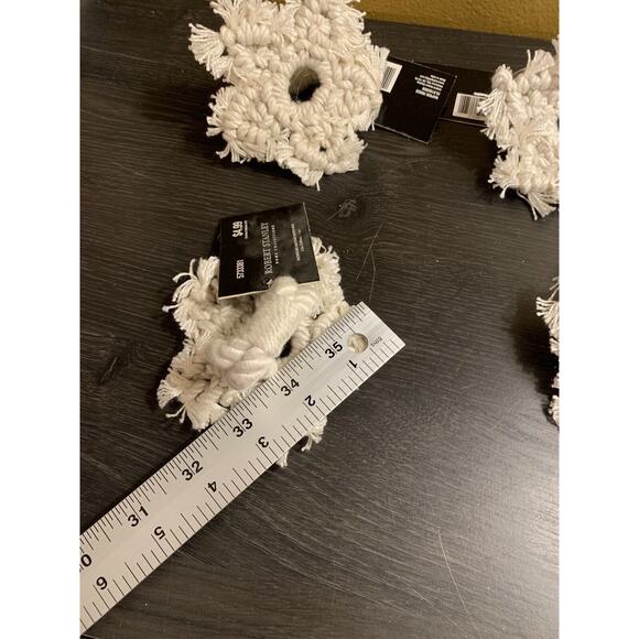Set Of Five Macrame Snowflake Napkin Ring Table Decor Tray Filler Winter Dining - Picture 11 of 12